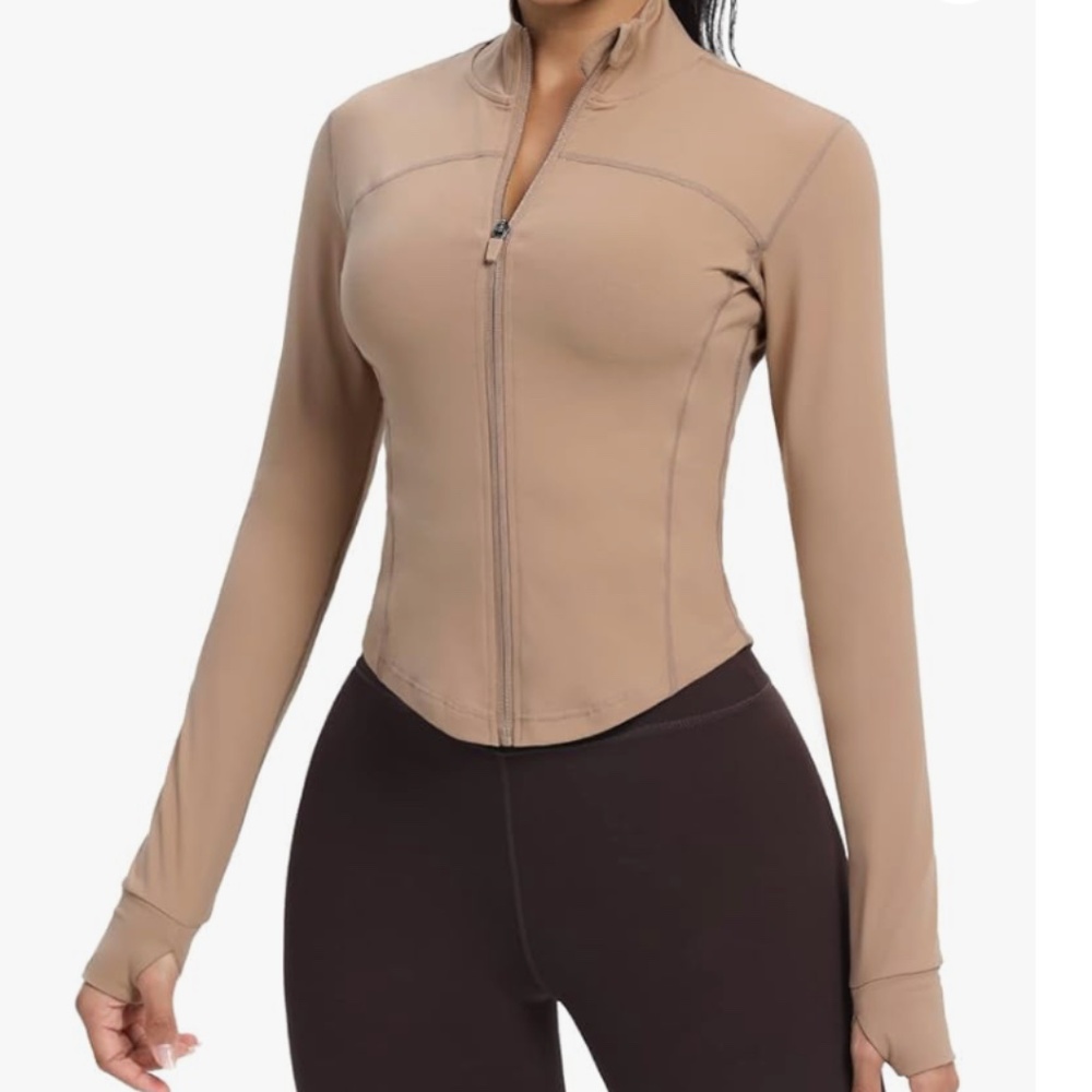 Workout Jacket Cropped in Tan